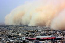 A massive sandstorm engulfs Riyadh, the capital of Saudi Arabia, on March 10, 2009. (Courtesy Associated Press) A massive sandstorm engulfs Riyadh, the capital of Saudi Arabia, on March 10, 2009. (Courtesy Associated Press)